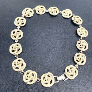 Vintage Eternity Love Knot Choker Necklace – Silver Tone & Enamel